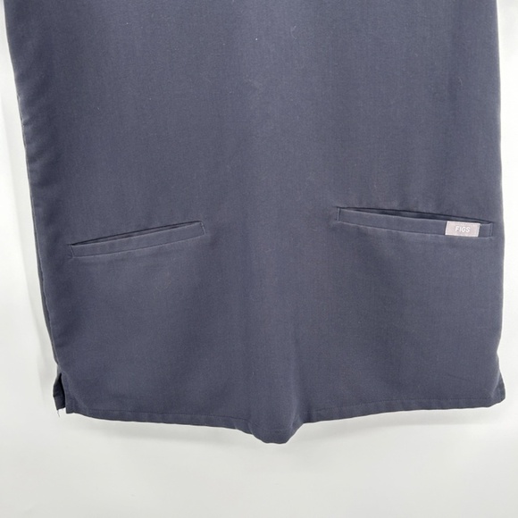 FIGS Women's Dark Gray Casma Three Pocket Technical Collection Scrub Top Size XS - Picture 5 of 8